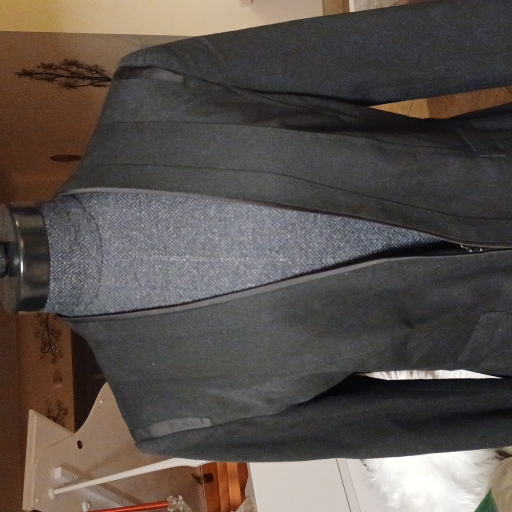 Cache Jacket - Picture 2 of 7